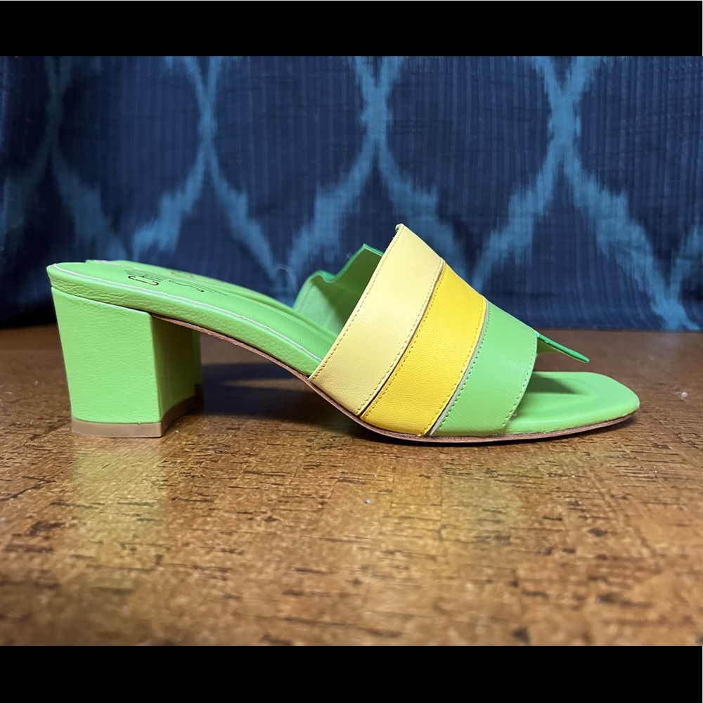 Charlotte Stone Multicolor Slides